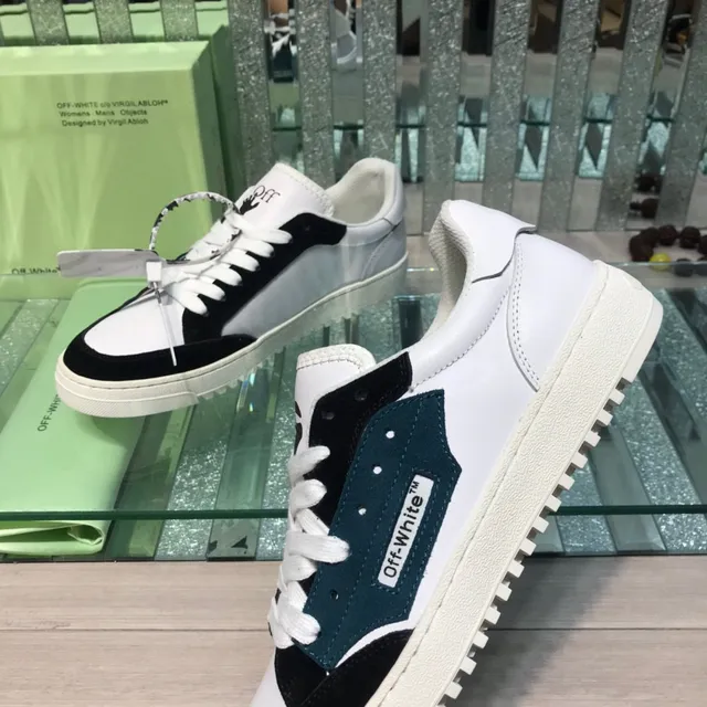 Off-White Sneakers Lifestyle Noir avec Panneaux sur la Partie Supérieure et Zip-Tie Industriel 5