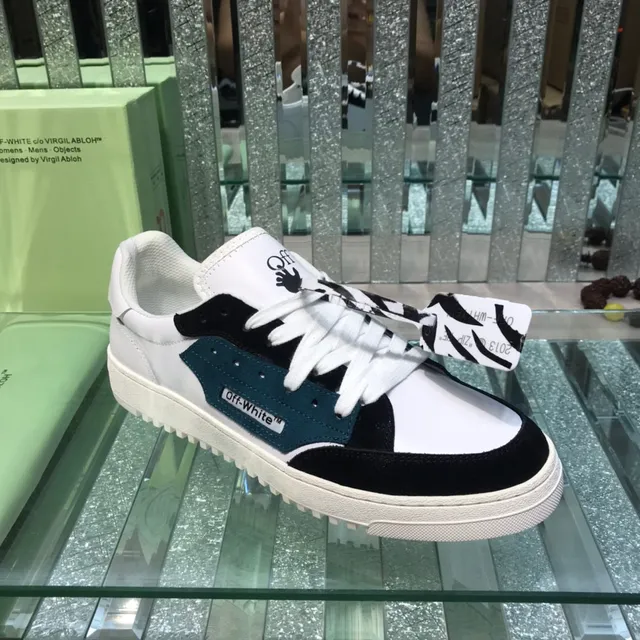 Off-White Sneakers Lifestyle Noir avec Panneaux sur la Partie Supérieure et Zip-Tie Industriel 8