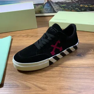 Off-White أسود أحمر سويد علوي قطري سهم لوجو حذاء رياضي نمط حياة