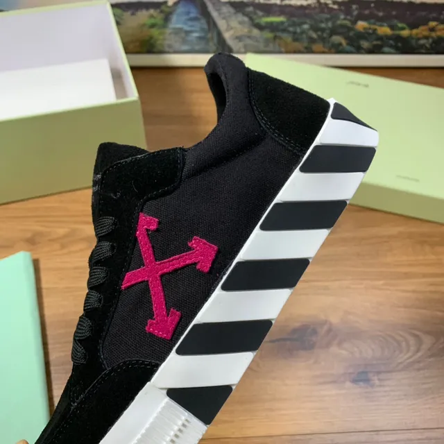 Off-White Preto Vermelho Camurça Superior Seta Diagonal Logo Tênis Lifestyle 3