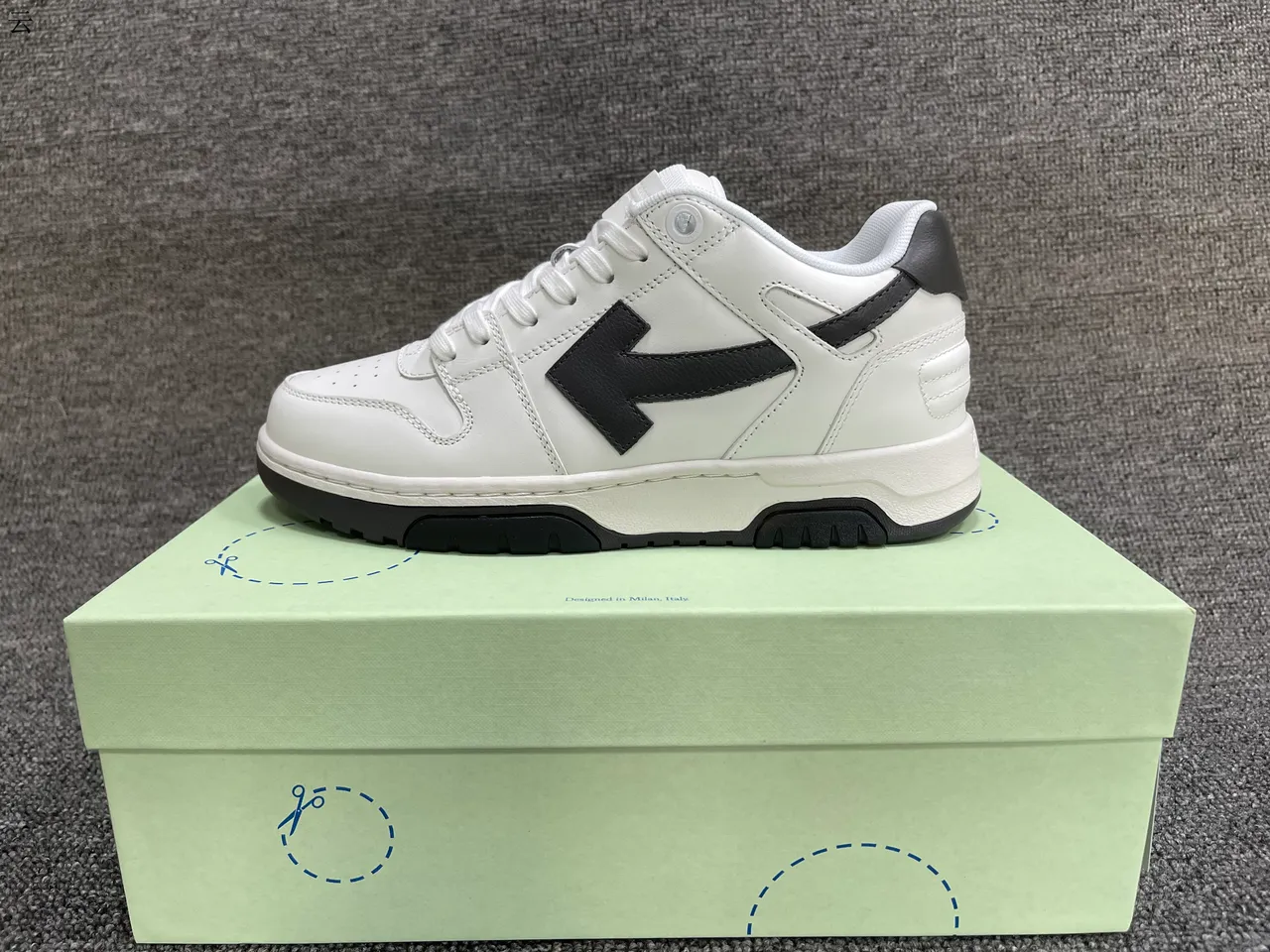 Off-White chaussures lifestyle blanches et bleu clair pour la marche 10