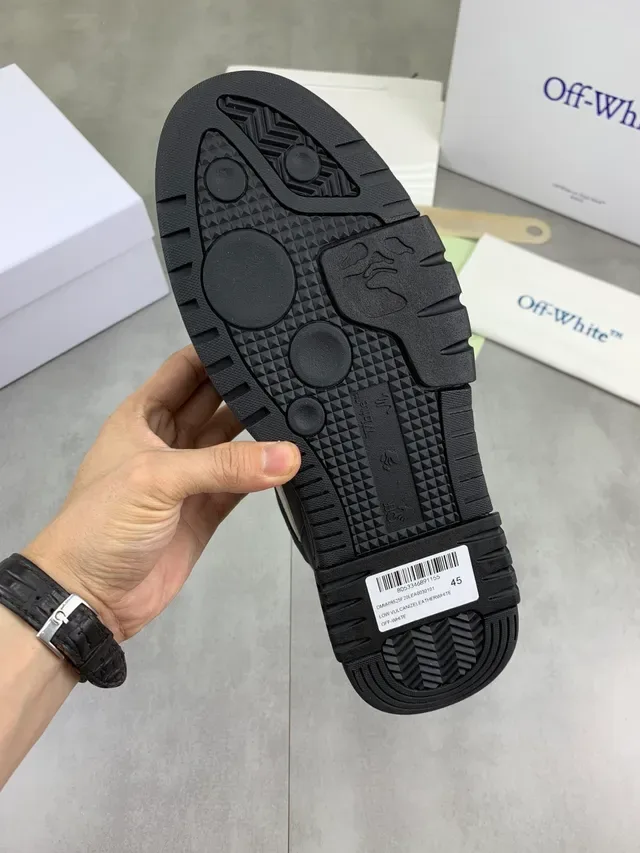 Off-White The Ten Black and White Arrow sneakers lifestyle 2