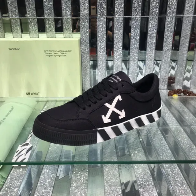 Off-White The Ten Negro Diseño Industrial Logo Flecha Diagonal Sneakers Lifestyle 3