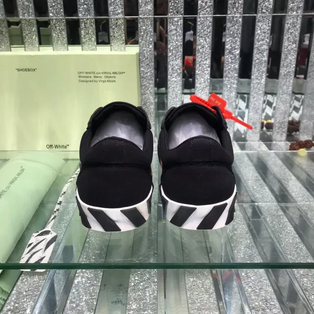 Off-White The Ten Negro Diseño Industrial Logo Flecha Diagonal Sneakers Lifestyle 4