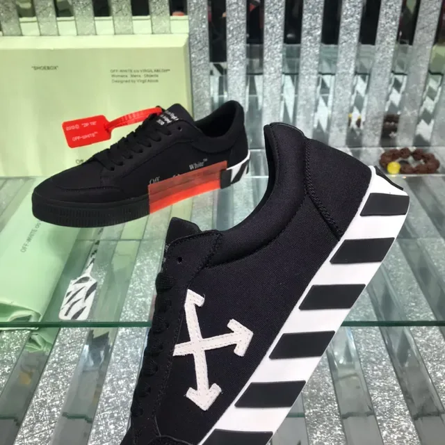 Off-White The Ten Negro Diseño Industrial Logo Flecha Diagonal Sneakers Lifestyle 5