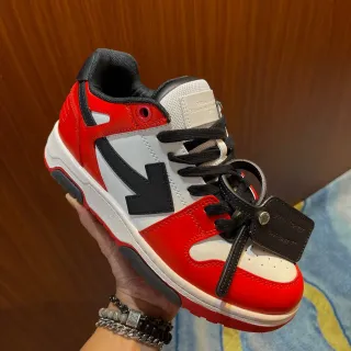 Off-White The Ten أحذية رياضية حمراء مستوحاة من الصناعة بشعار السهم على اللوح الجانبي ستايل لايف