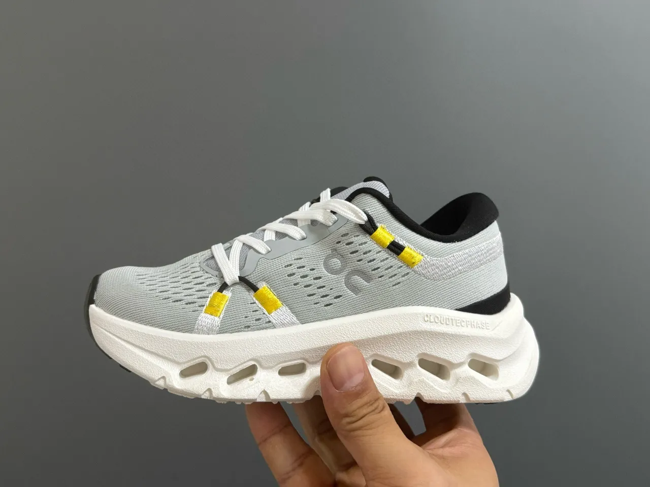 On Beige White Perforated Mesh Upper Open-Cell CloudTec Midsole Running Shoes 23
