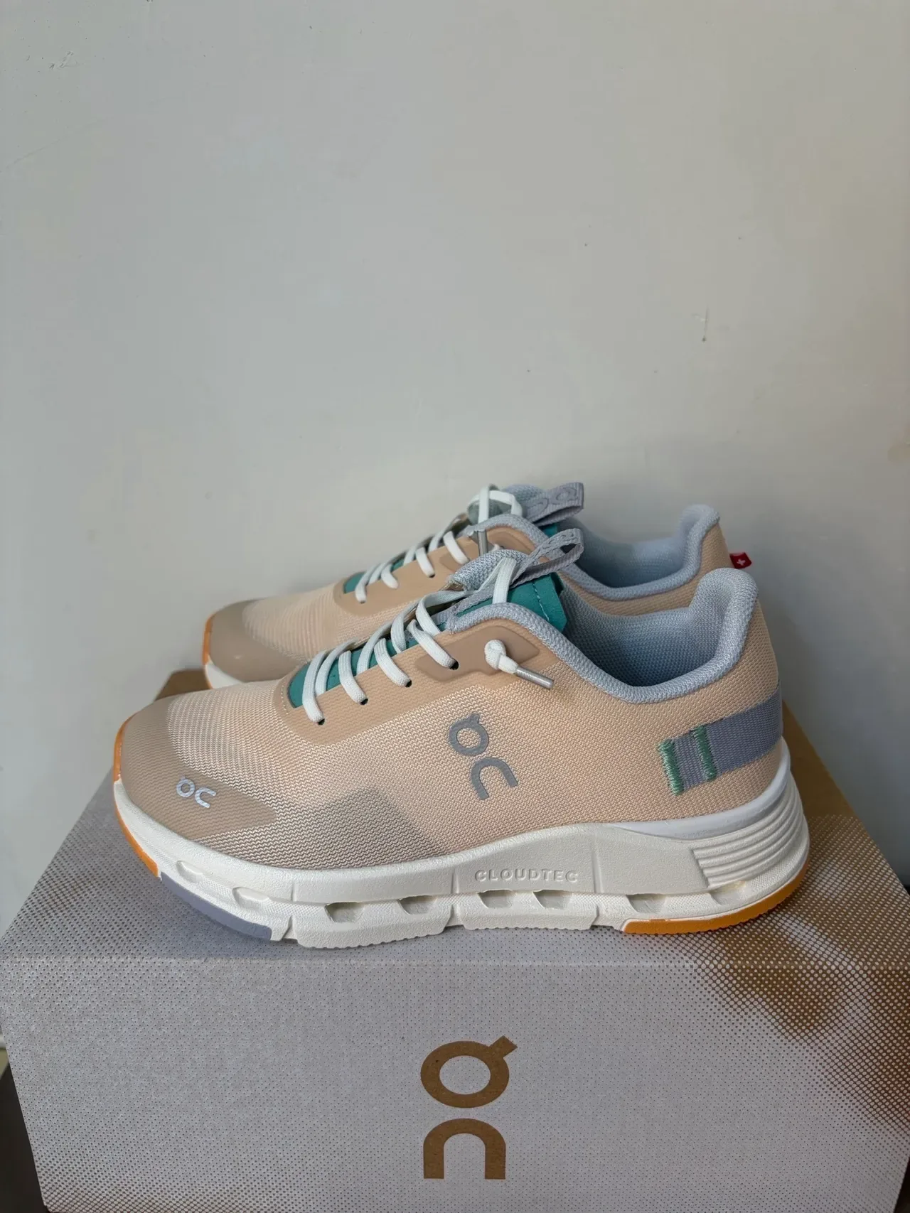 On Beige Yellow Knit Upper Open CloudTec Midsole Pods Sneakers 9