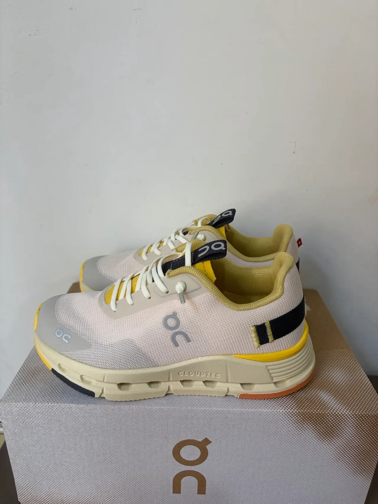On Beige Yellow Knit Upper Open CloudTec Midsole Pods Sneakers 10