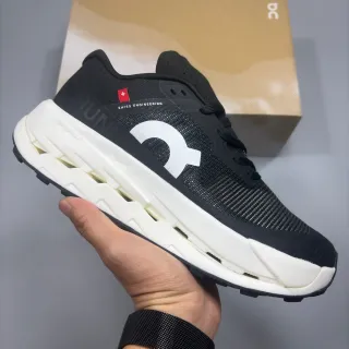 On Black White Engineered Mesh Upper Sculpted Hollow-Midsole Running Shoes