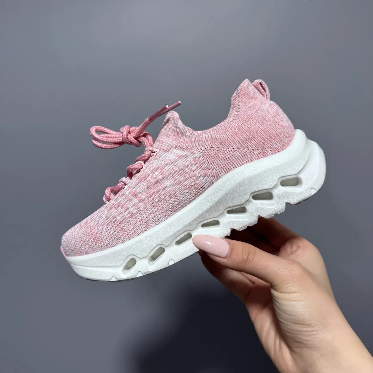 On Cloudmonster حذاء أسلوب الحياة من الغزل 11