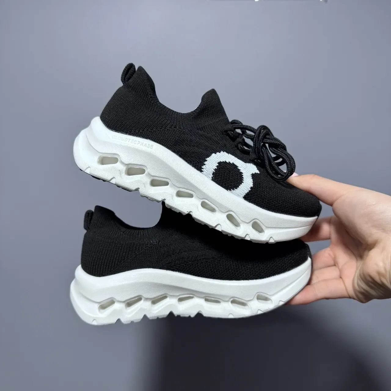 On Cloudmonster حذاء أسلوب الحياة من الغزل 16