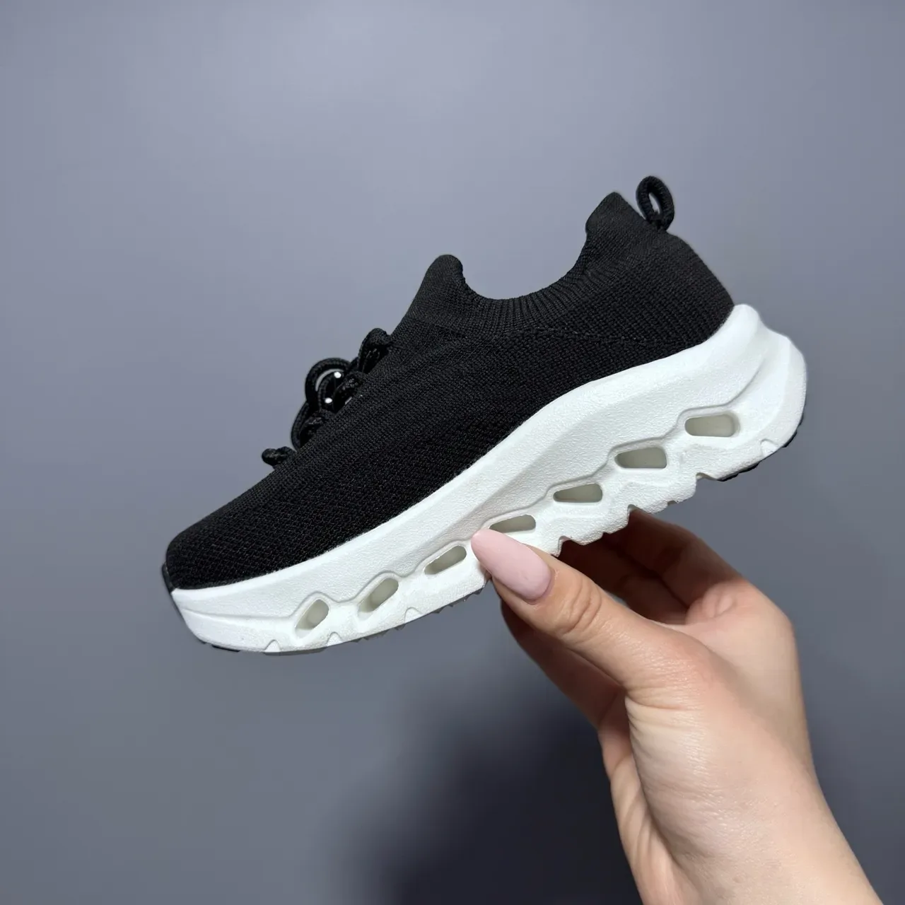 On Cloudmonster حذاء أسلوب الحياة من الغزل 20