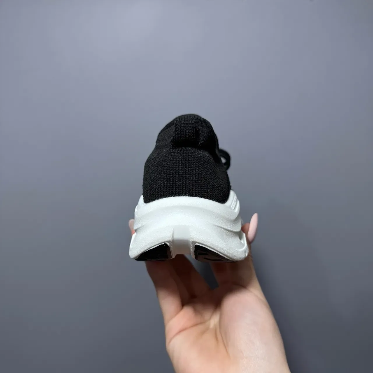 On Cloudmonster حذاء أسلوب الحياة من الغزل 22