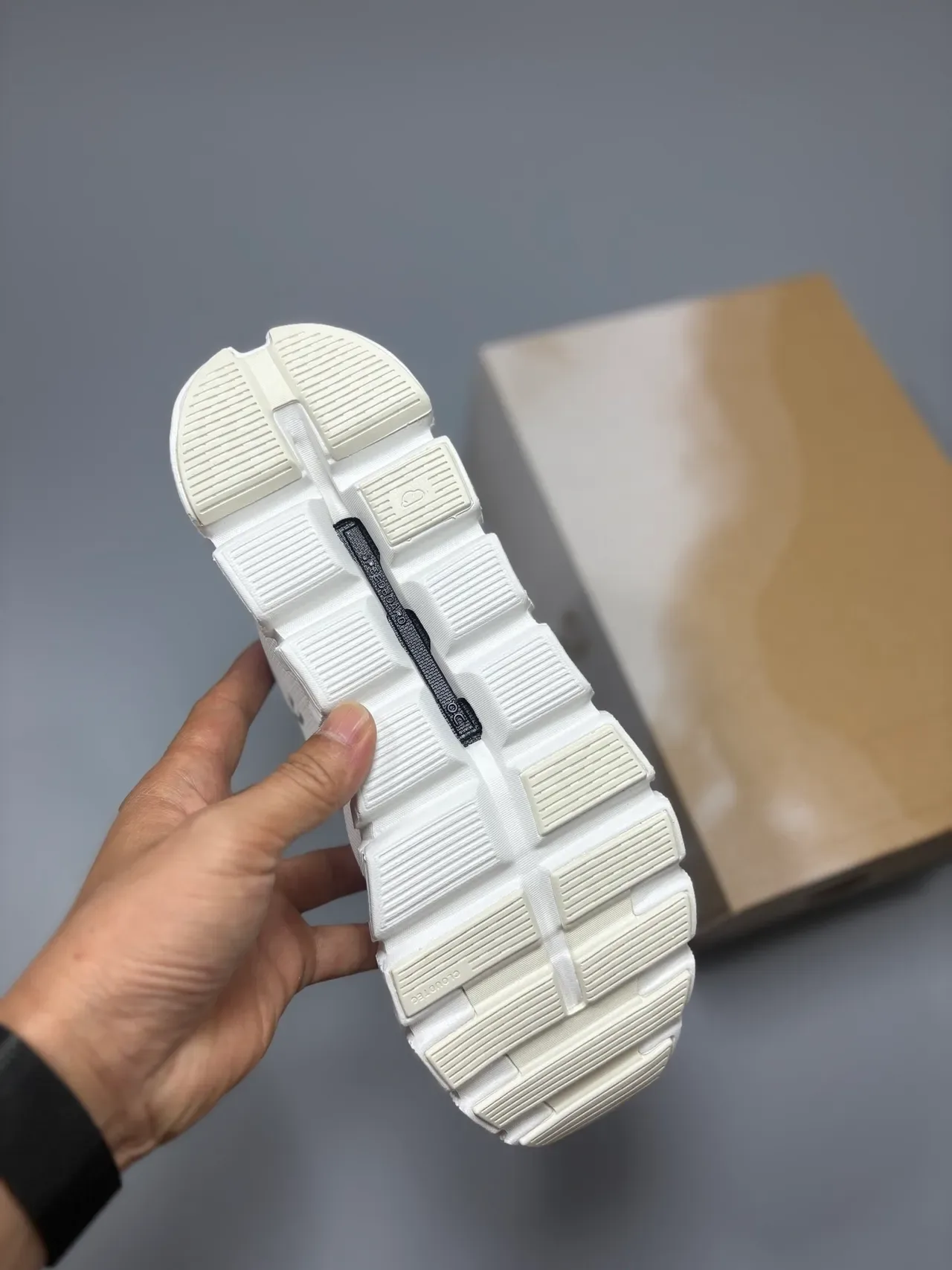 On Cloudnova White Lifestyle Sneakers 7