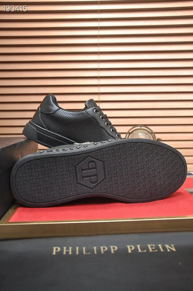 Philipp Plein Or Noir Cuir Perforé Emblème Crâne et Crois-Bone Chaussures Lifestyle 2