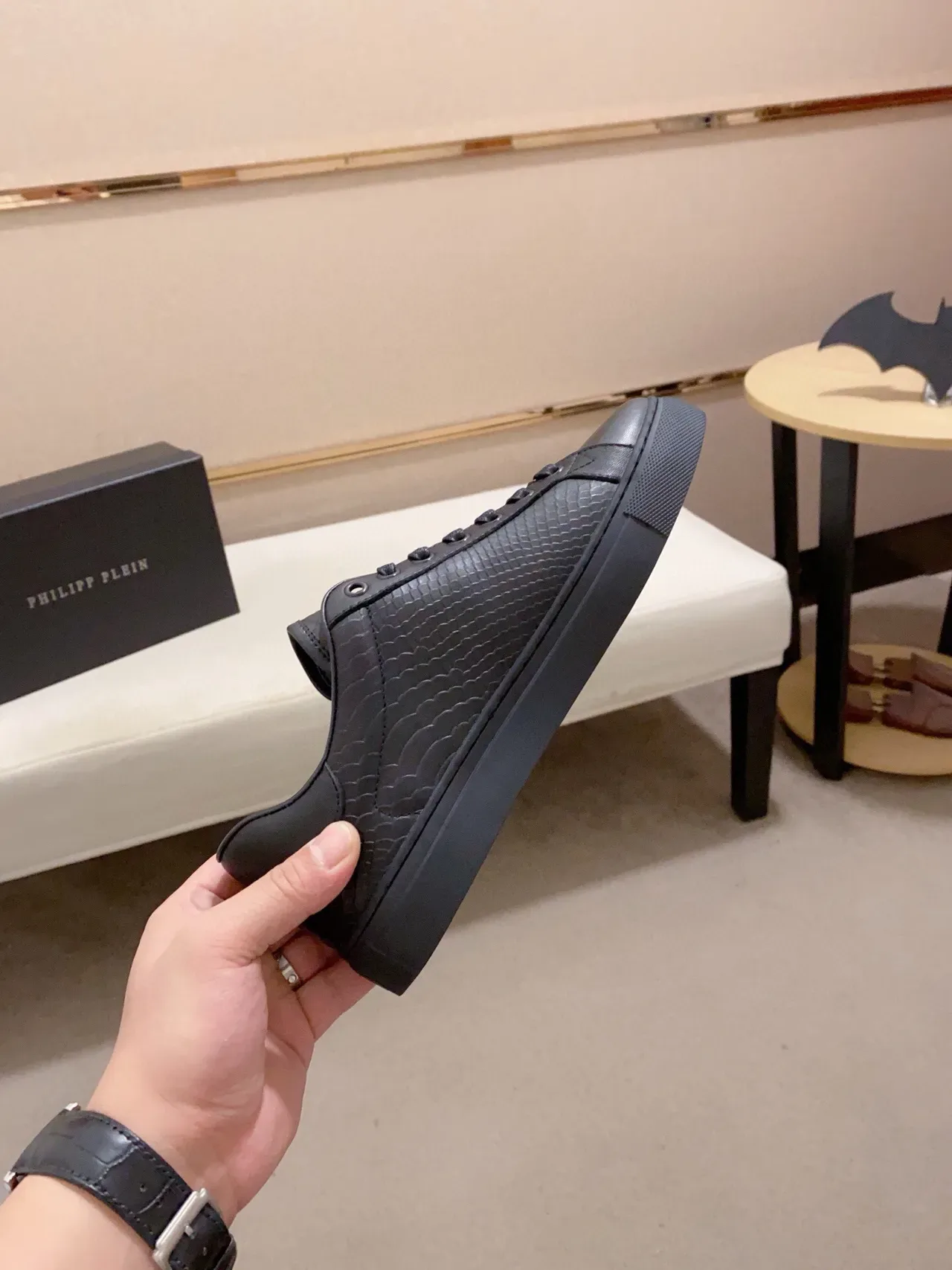 Philipp Plein Tênis Lifestyle com Emblema de Caveira Embossado com Cobra em Preto 5