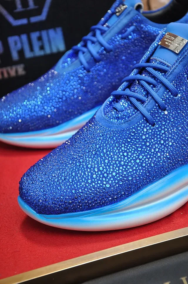 Philipp Plein Sneakers Lifestyle Bleu Blanc orné de Rhinestones, Haut en Tricot Sculpté avec Semelle Médiane Gradient 3