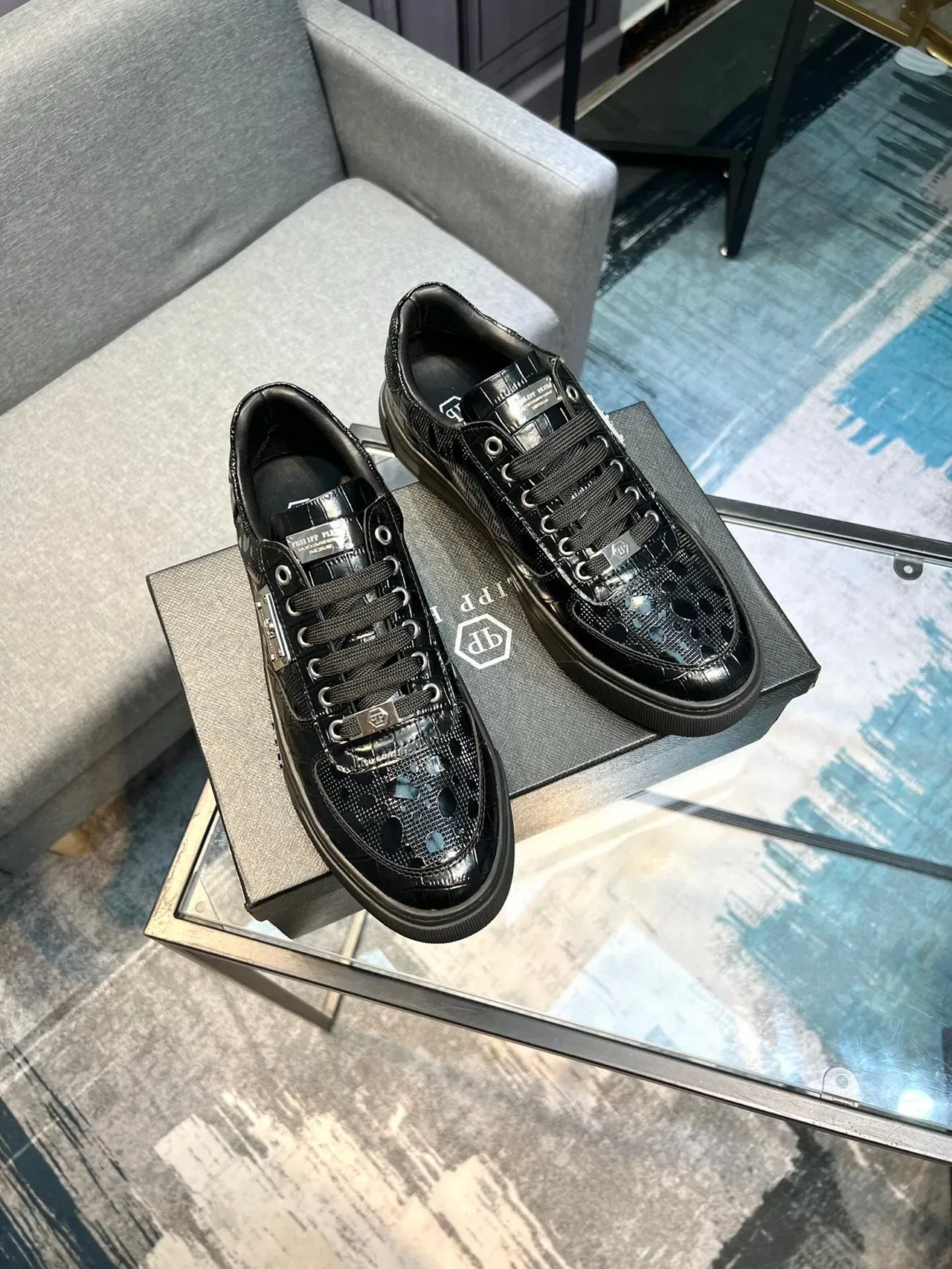Philipp Plein Sport Black Glossy Croc-Embossed Leather Metallic Hardware Plaque Sneakers 4