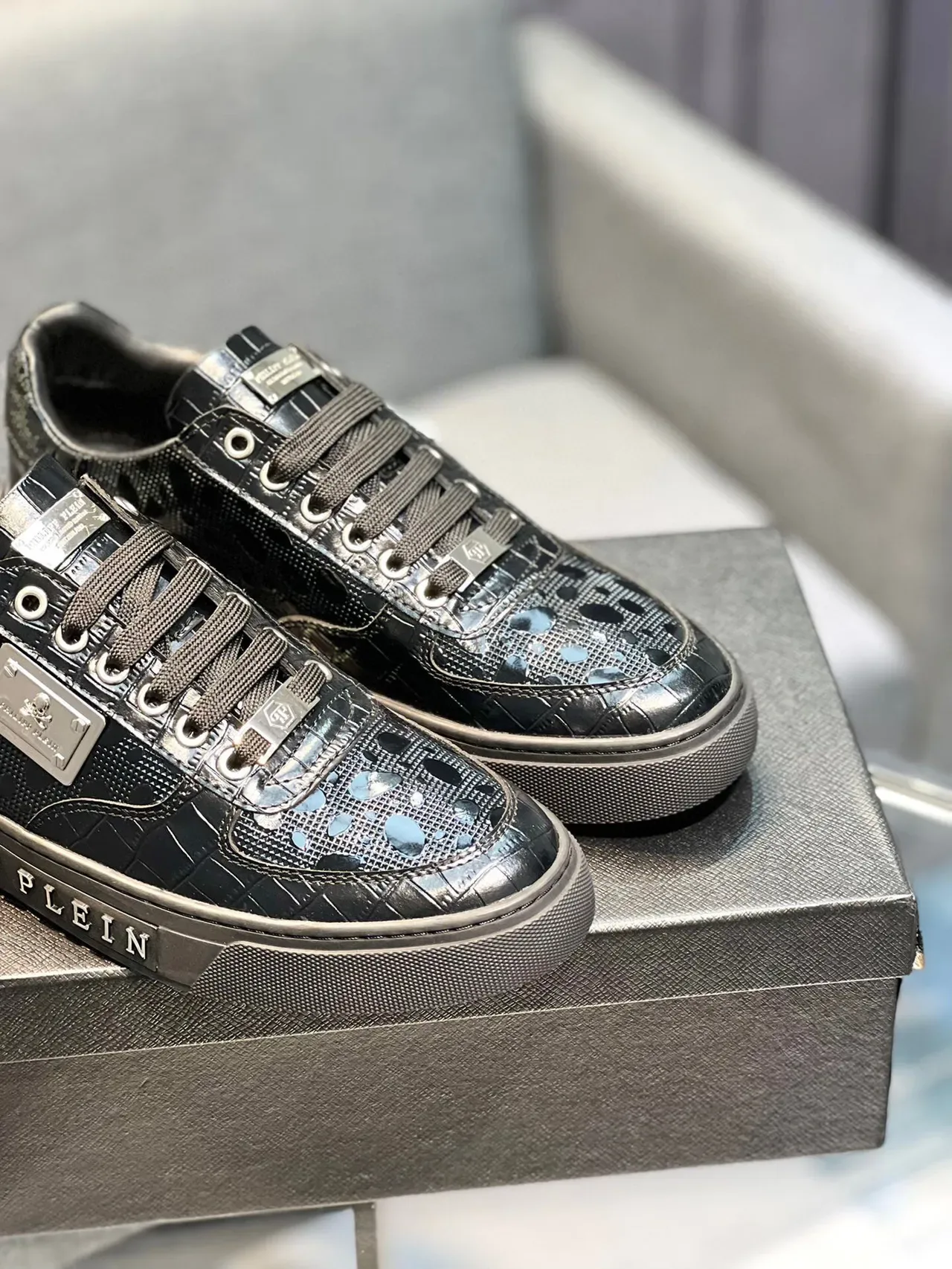 Philipp Plein Sport Black Glossy Croc-Embossed Leather Metallic Hardware Plaque Sneakers 8