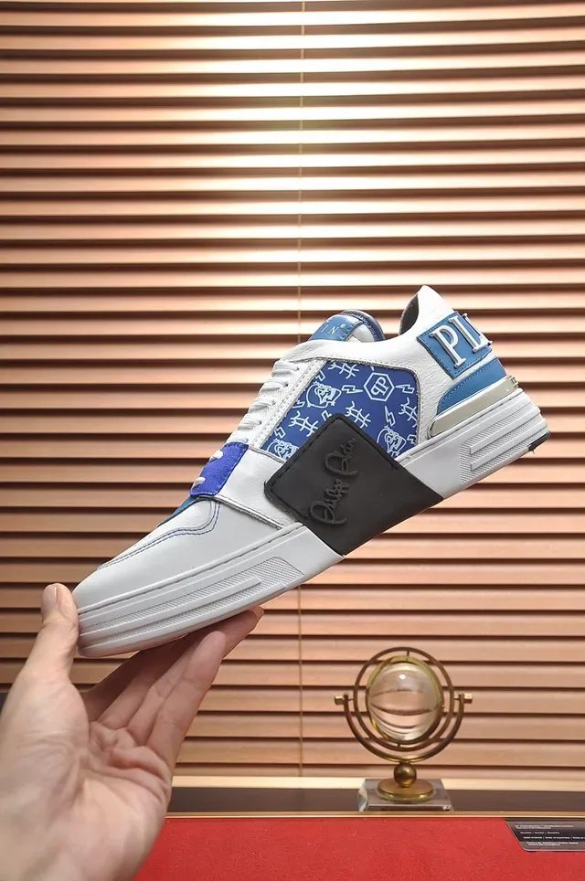 Philipp Plein White and Blue Graphic-Print Lifestyle Sneaker 6