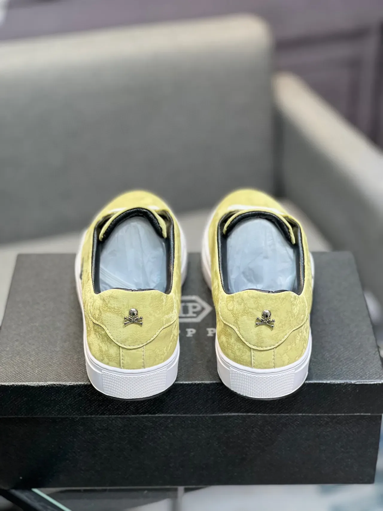 Philipp Plein Sneakers lifestyle Jaune Blanc Tige Texturée effet Daim Semelle Plate Caoutchouc 8