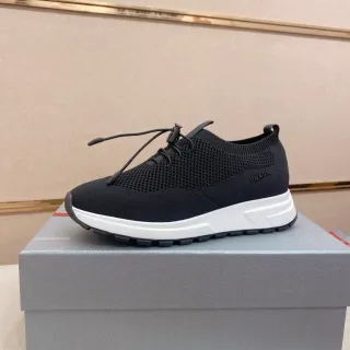 Prada Zapatillas Lifestyle Negro Blanco Tejido Ajuste de Calcetín Parte Superior Cordón Tirador