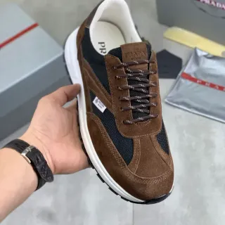 Prada Sneakers Lifestyle marron et noir daim et maille