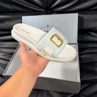 Prada बकल स्लाइड सफेद क्रोक-एम्बॉस्ड पट्टी चप्पल