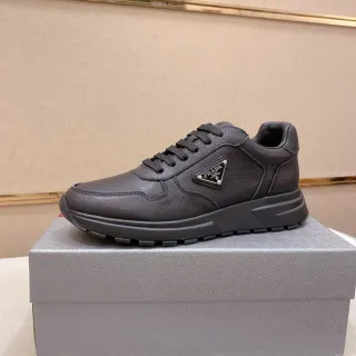Prada Cloudbust Noir Cuir Pebbled Sneakers Lifestyle