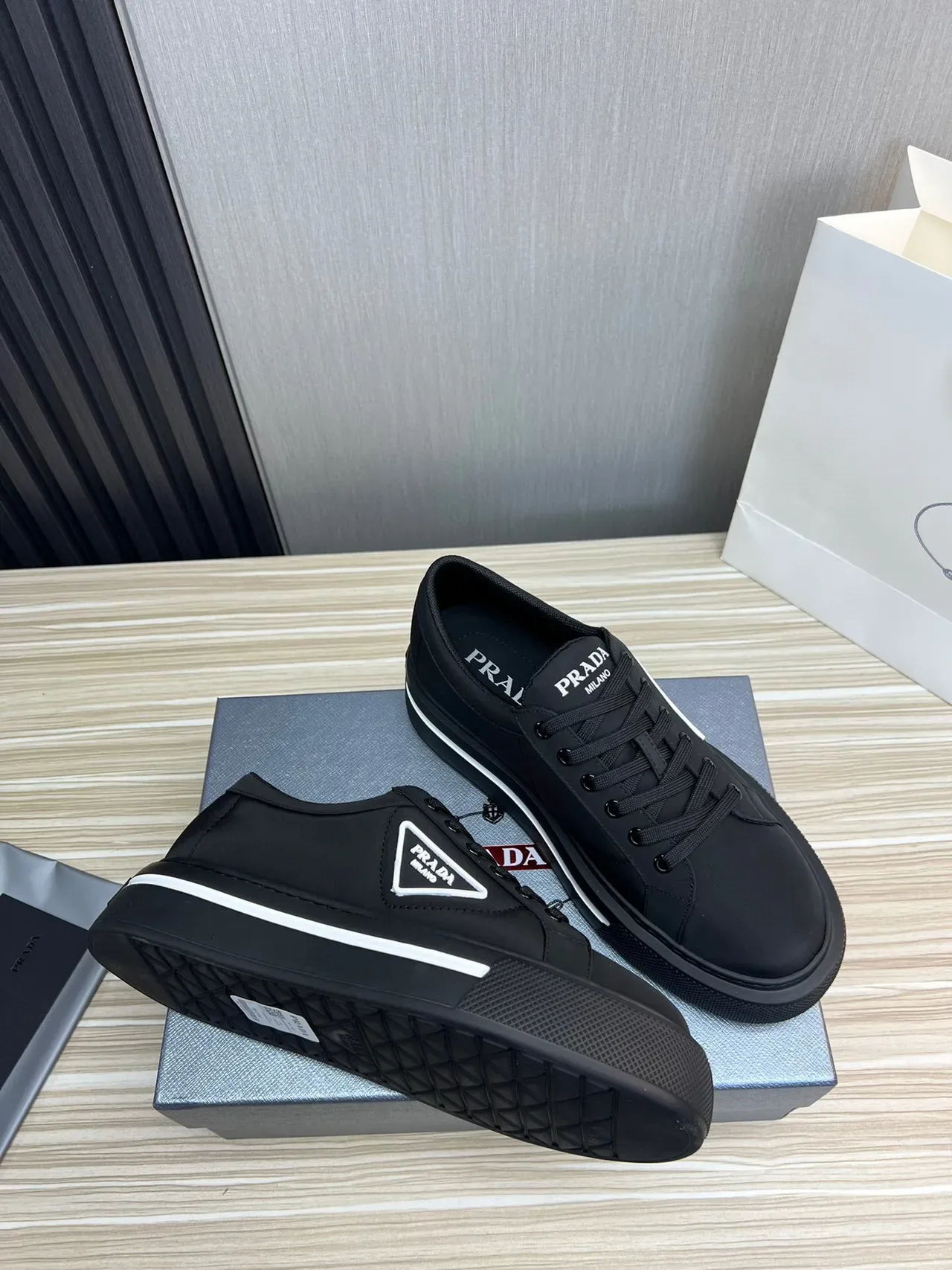 Prada Cloudbust কালো প্ল্যাটফর্ম লাইফস্টাইল স্নিকার্স 3
