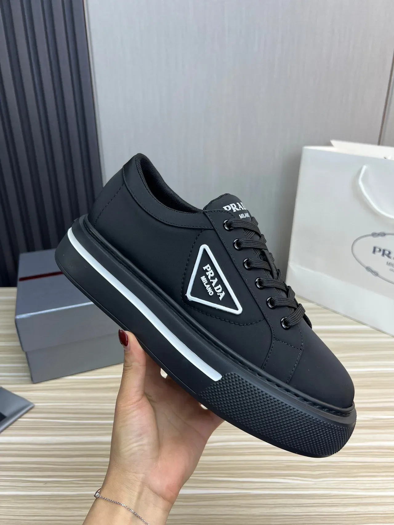 Prada Cloudbust কালো প্ল্যাটফর্ম লাইফস্টাইল স্নিকার্স 4