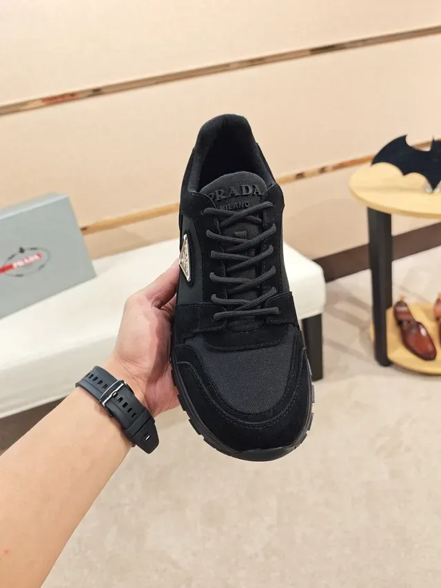Prada Cloudbust काले स्वेड और टेक्सटाइल चंकी स्नीकर्स 6