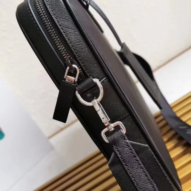 Prada Galleria কালো নাইলন স্ট্রাকচার্ড টোট ব্যাগ 4