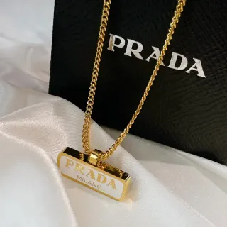 Prada لوغو بليك ذهبي أبيض كيرب سلسلة مستطيل مينا تعليقة قلادة