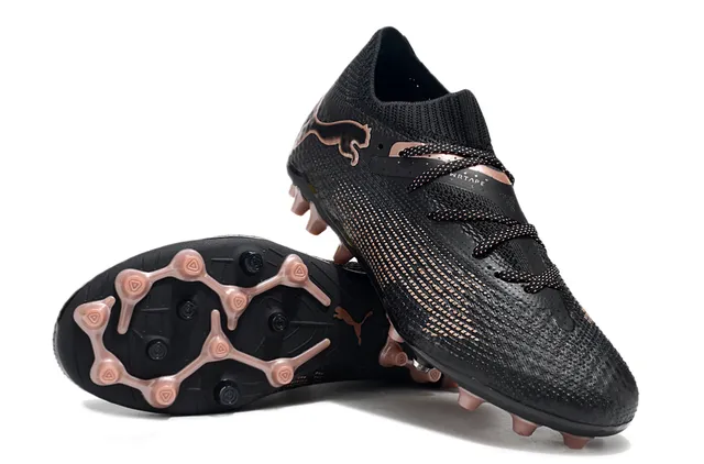 Puma Future Z Parte superior negra y dorada de knit Sistema de cordones integrado Zapatos de fútbol para terreno firme 4