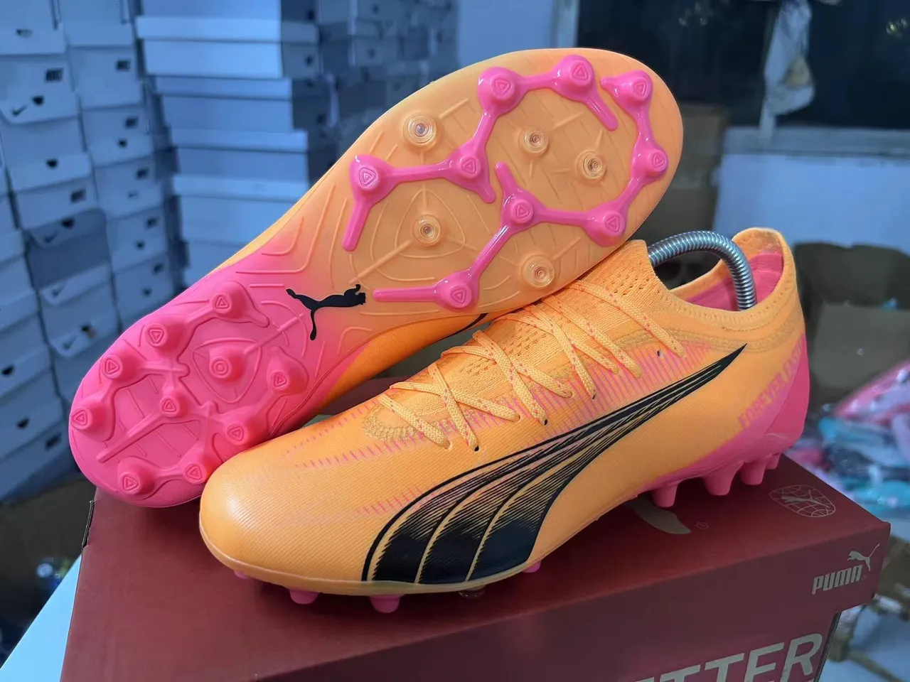 Puma Future Z Faster برتقالي وردي أرض صلبة أحذية كرة القدم 13