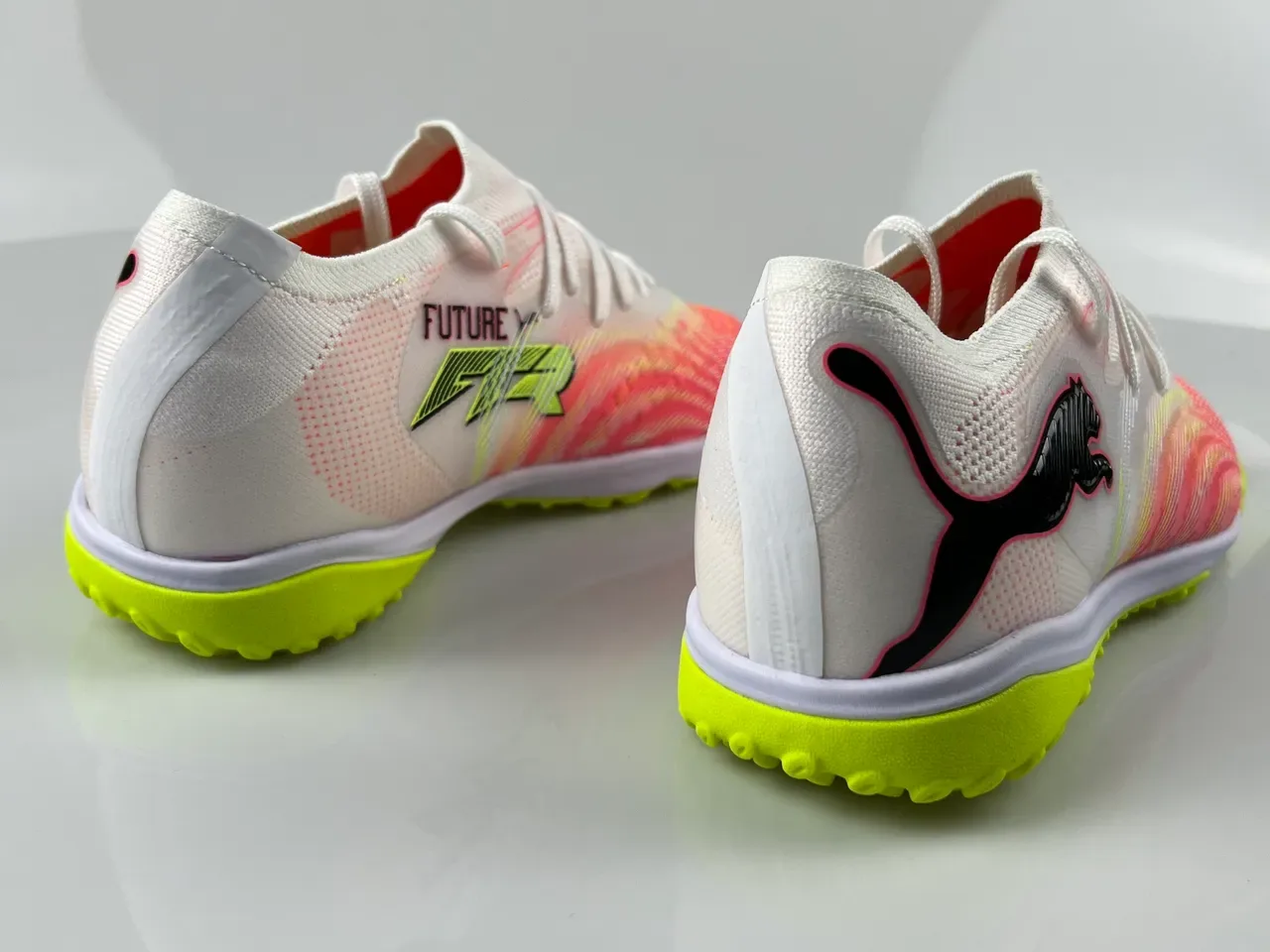 Puma Future Z White Pink Low-Cut Gradient-Print Upper Sneakers 9