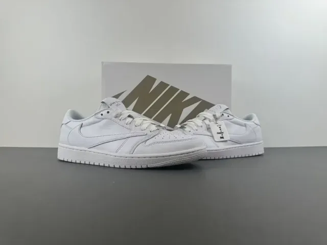 Reebok White Leather Paneled Construction Lifestyle Sneakers 11