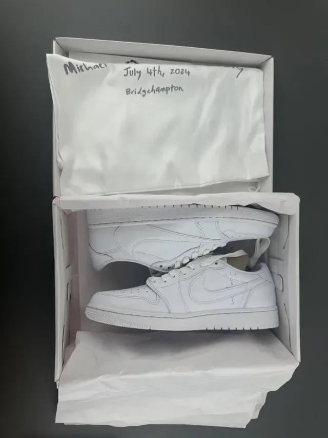 Reebok White Leather Paneled Construction Lifestyle Sneakers 12