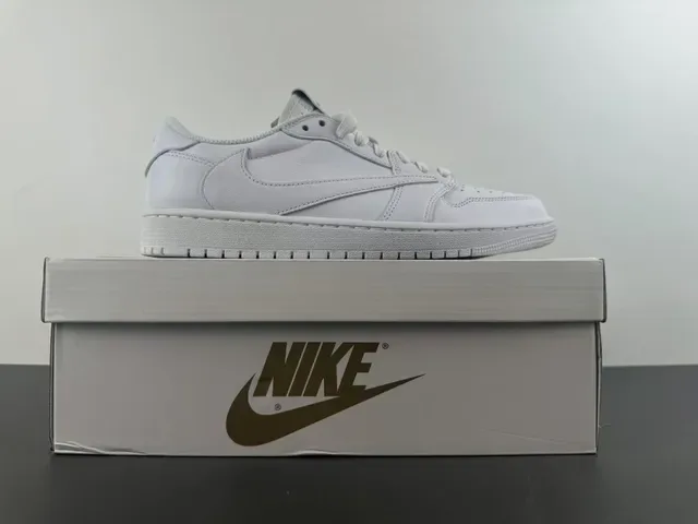 Reebok White Leather Paneled Construction Lifestyle Sneakers 14
