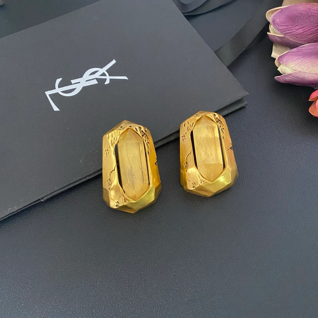 Saint Laurent Boucles d'oreilles Octogonales Géométriques Facettées Or doré 2