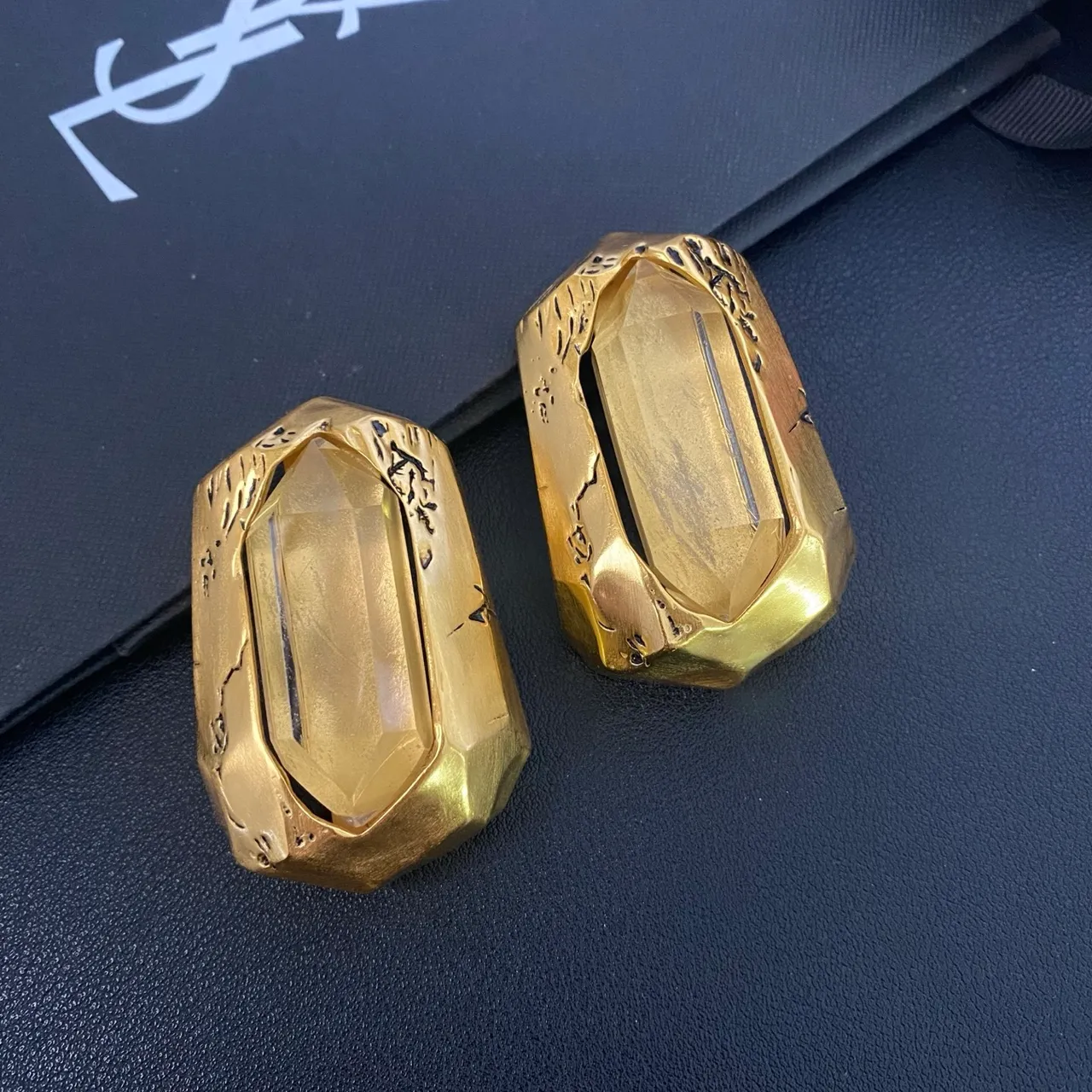 Saint Laurent Boucles d'oreilles Octogonales Géométriques Facettées Or doré 8