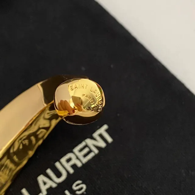 Saint Laurent Bracelet Ouvert Poli en Or 5