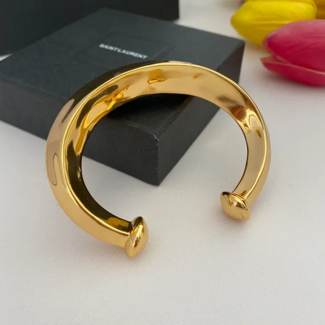 Saint Laurent Bracelet Ouvert Poli en Or 8