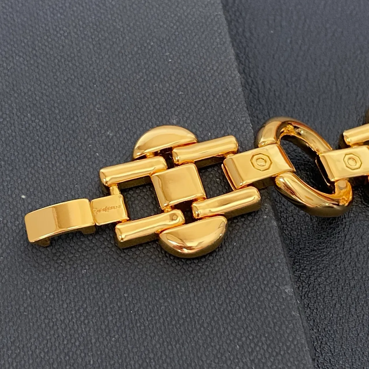 Saint Laurent Bracelet chunky link doré 4