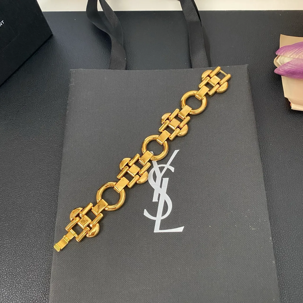 Saint Laurent Bracelet chunky link doré 9
