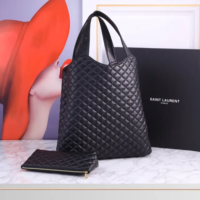 Saint Laurent sac tote en denim texturé bleu matelassé avec couture diamant 4