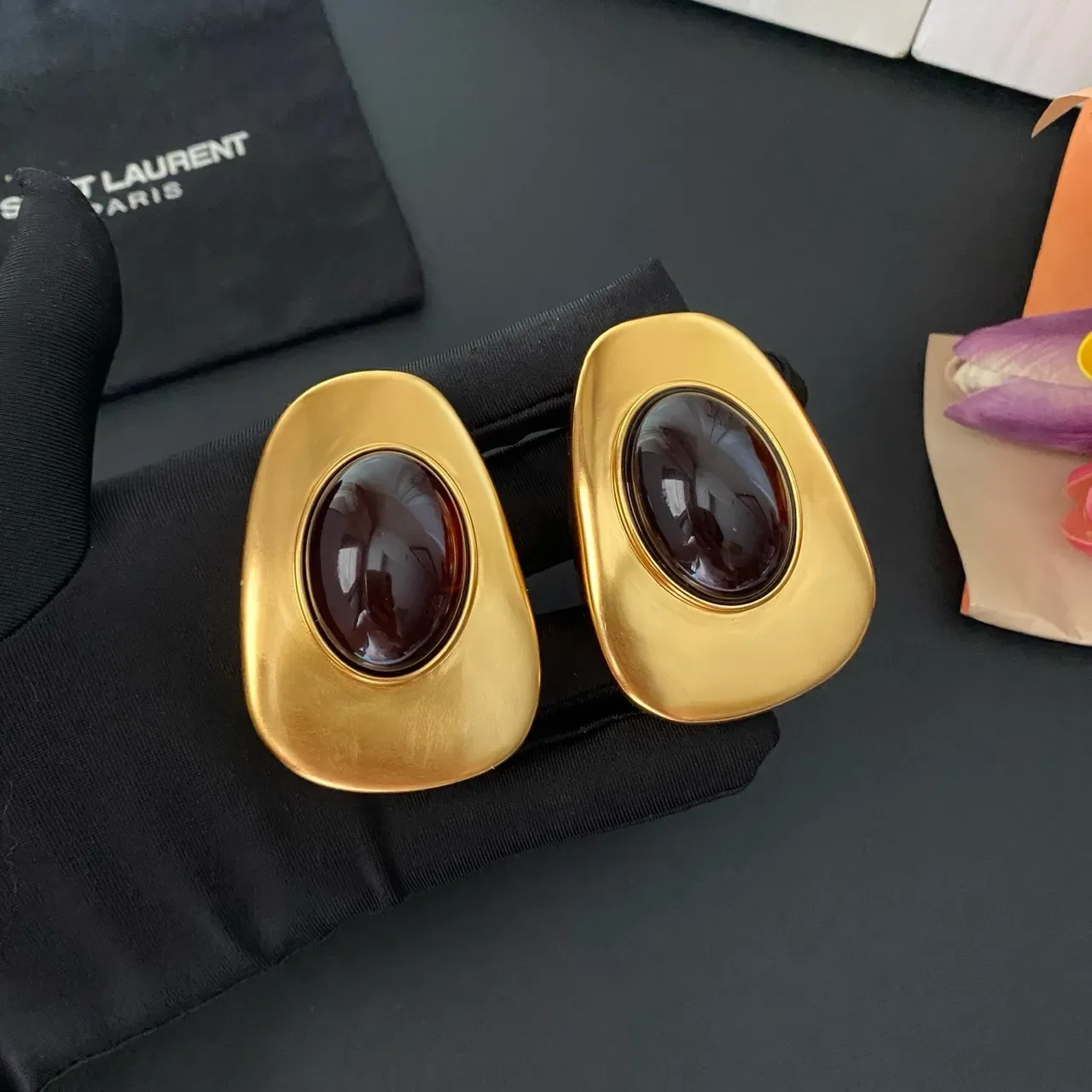 Saint Laurent Boucles d'Oreilles Clip-On Sculpturales Gold-Tone Cabochon 5