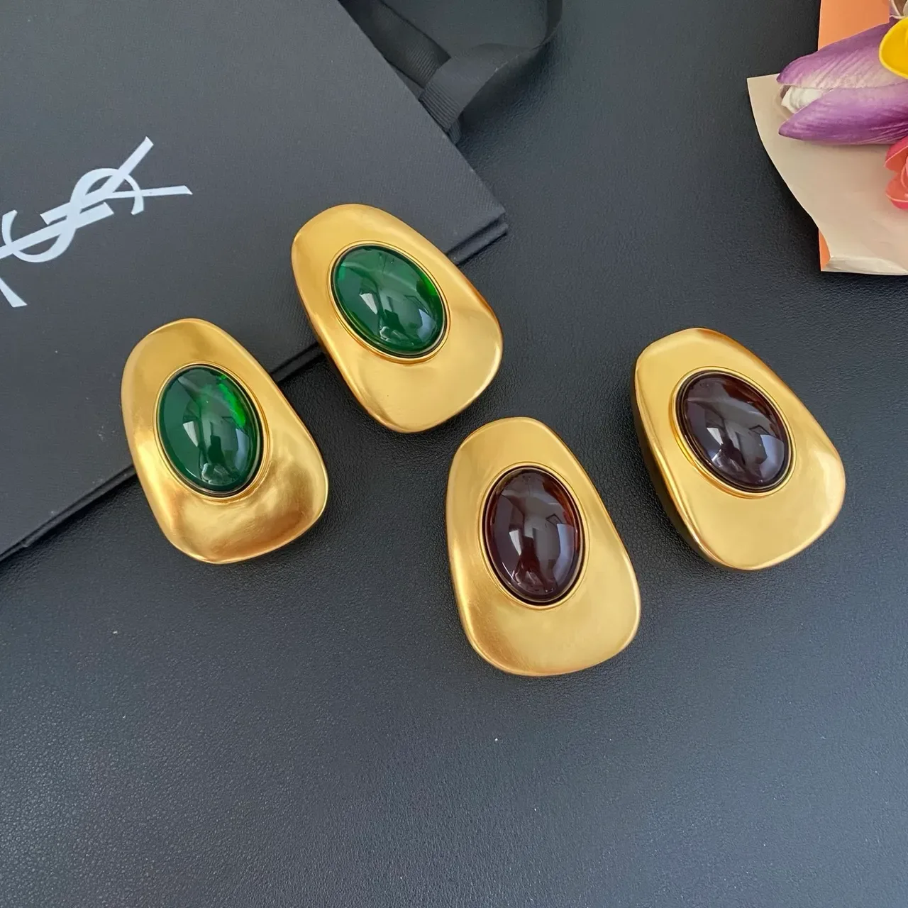 Saint Laurent Boucles d'Oreilles Clip-On Sculpturales Gold-Tone Cabochon 9